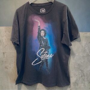 Official Selena Quintanilla 2019 Licensed Graphic Tee Black Size XL Stage Photo